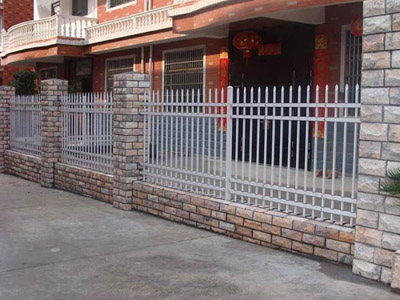 小區(qū)鋅鋼<a href='http://m.fvsm.cn' target='_blank'><u>護(hù)欄</u></a>