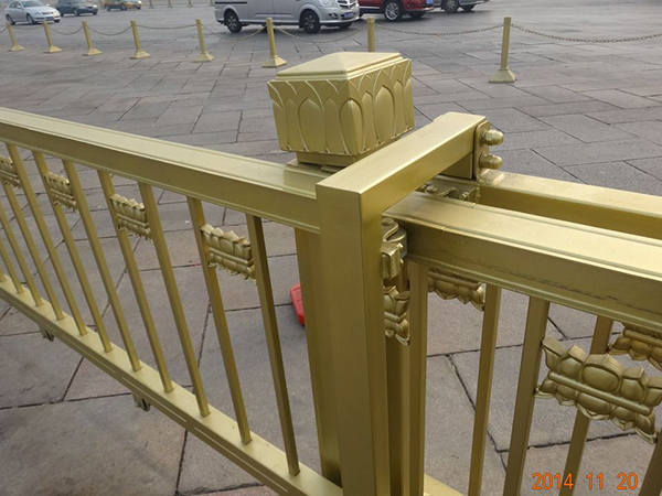<a href='http://m.fvsm.cn' target='_blank'><u>道路<a href='http://m.fvsm.cn' target='_blank'><u>護(hù)欄</u></a></u></a>