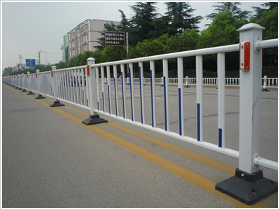 <a href='http://m.fvsm.cn' target='_blank'><u>道路護(hù)欄</u></a>