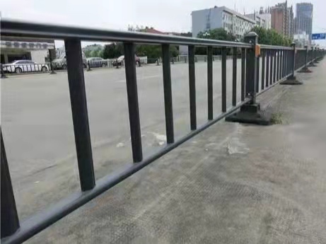 <a href='http://m.fvsm.cn' target='_blank'><u>道路護(hù)欄</u></a>