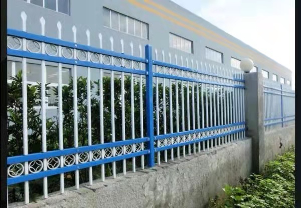 <a href='http://m.fvsm.cn' target='_blank'><u>鋅鋼圍墻</u></a>護(hù)欄